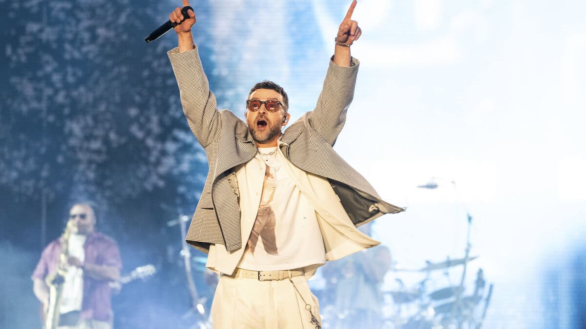 Pop stars turn their attention to the former Soviet Union