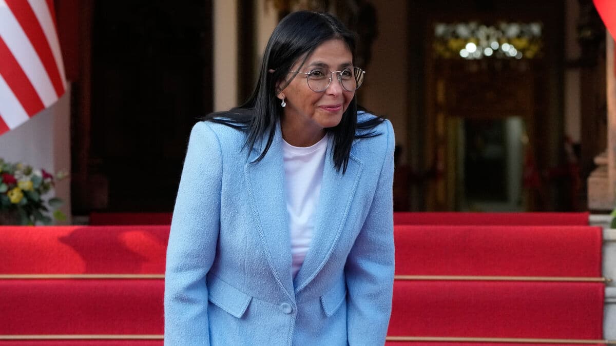 Venezuela's new leader makes first state visit to Colombia