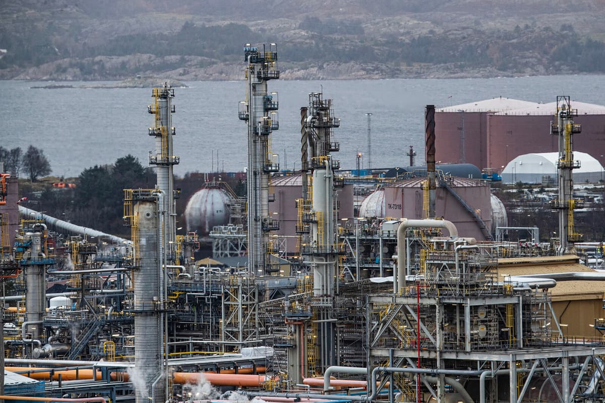 Swedish Worker in 20s Dies in Norwegian Oil Refinery Accident