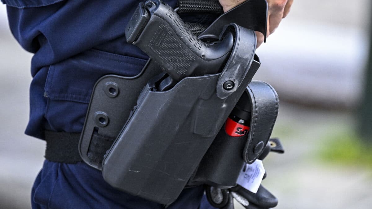 Police fire at man during apartment disturbance in Orsa