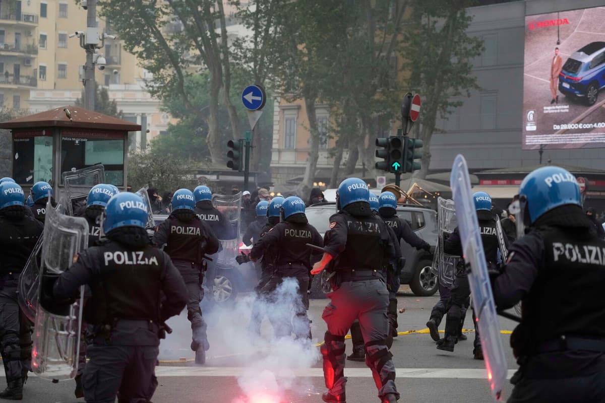 24 Officers Injured in Rome Derby Clashes with Hooligans