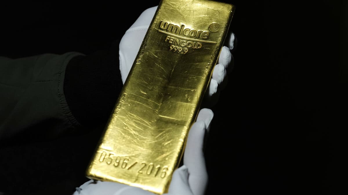 Gold price hits new record, tops $5,000 per ounce