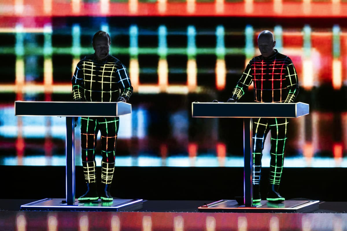 Rosendal Garden Party Sets Attendance Record, Returning Next Year