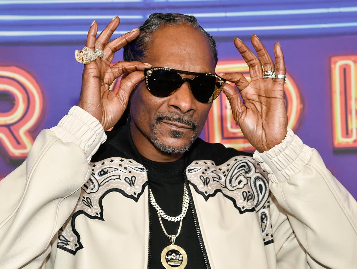 Snoop Dogg Joins Swansea's Jersey Launch Amid Wrexham Rivalry