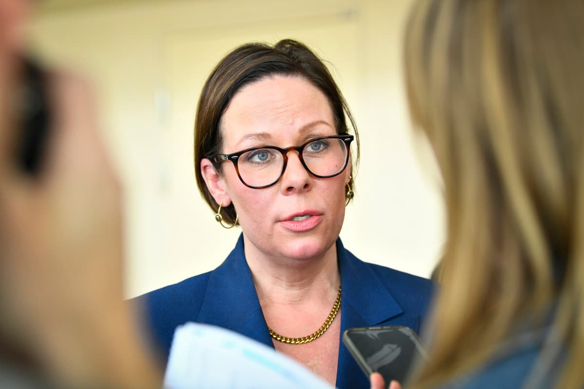 Foreign Minister: Starvation in Warfare is a War Crime