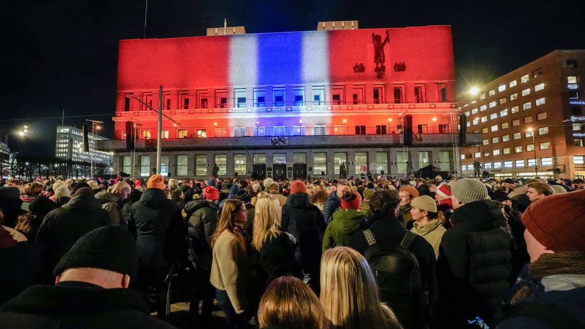 Tens of thousands paid tribute to football heroes in Oslo