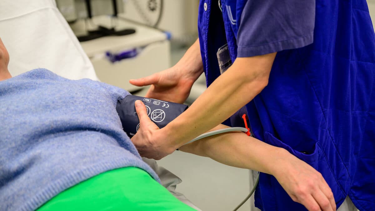 Doctors work without breaks, patients suffer