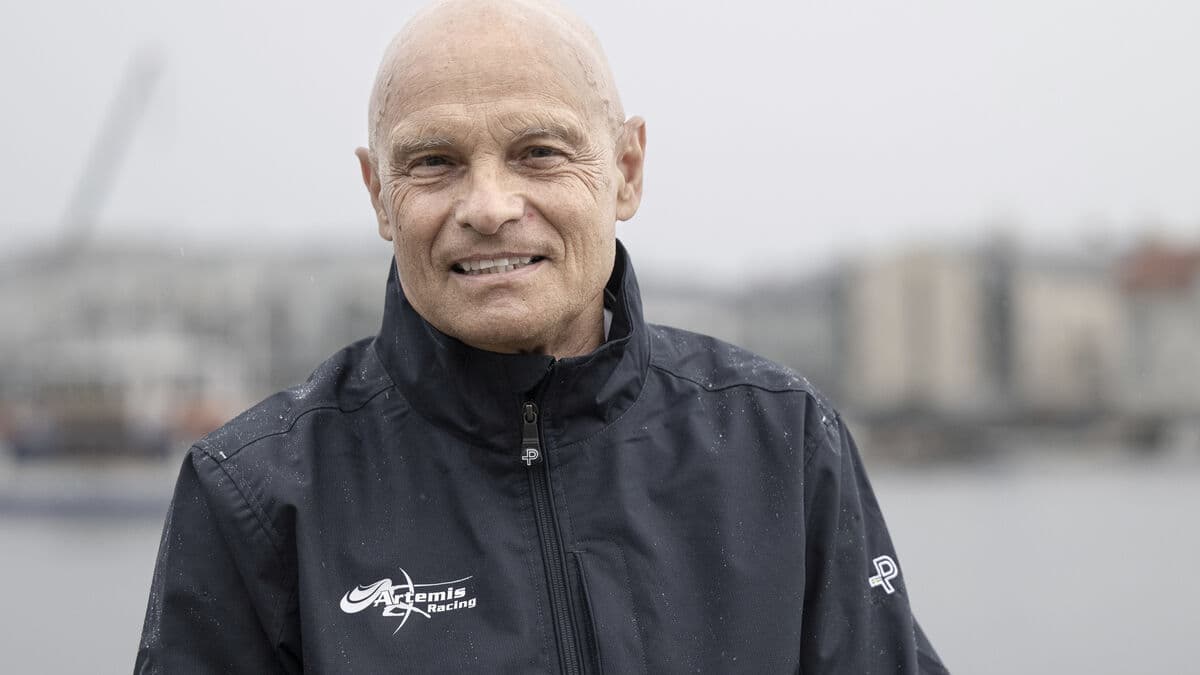 Swedish billionaire leaves his oil company