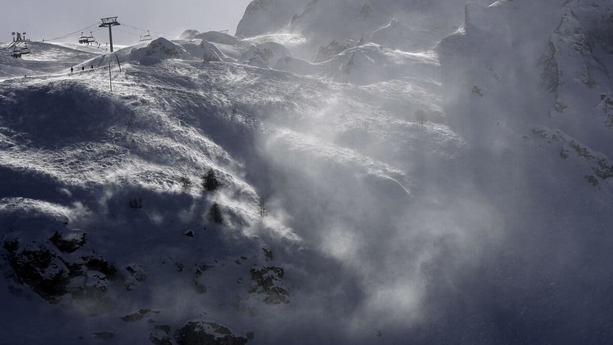 Six killed in French Alps avalanches this weekend