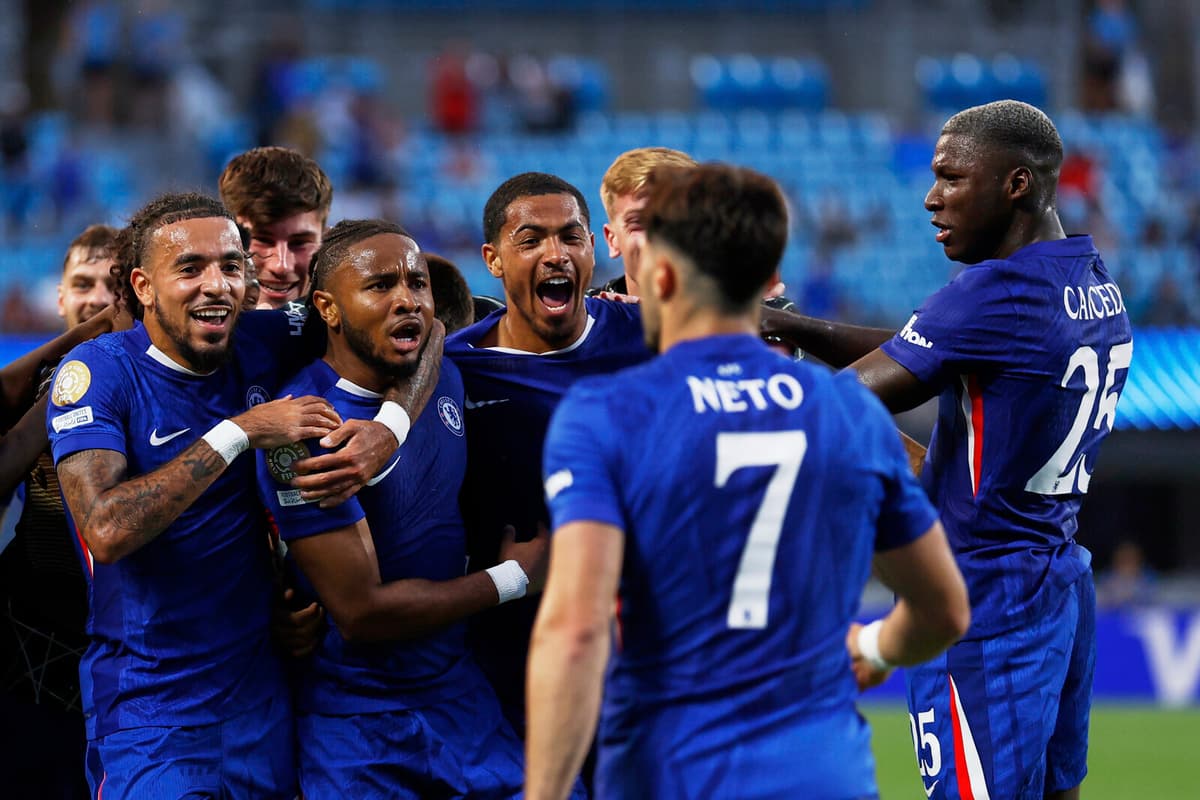 Chelsea Advances to Quarterfinals After Weather-Delayed Victory