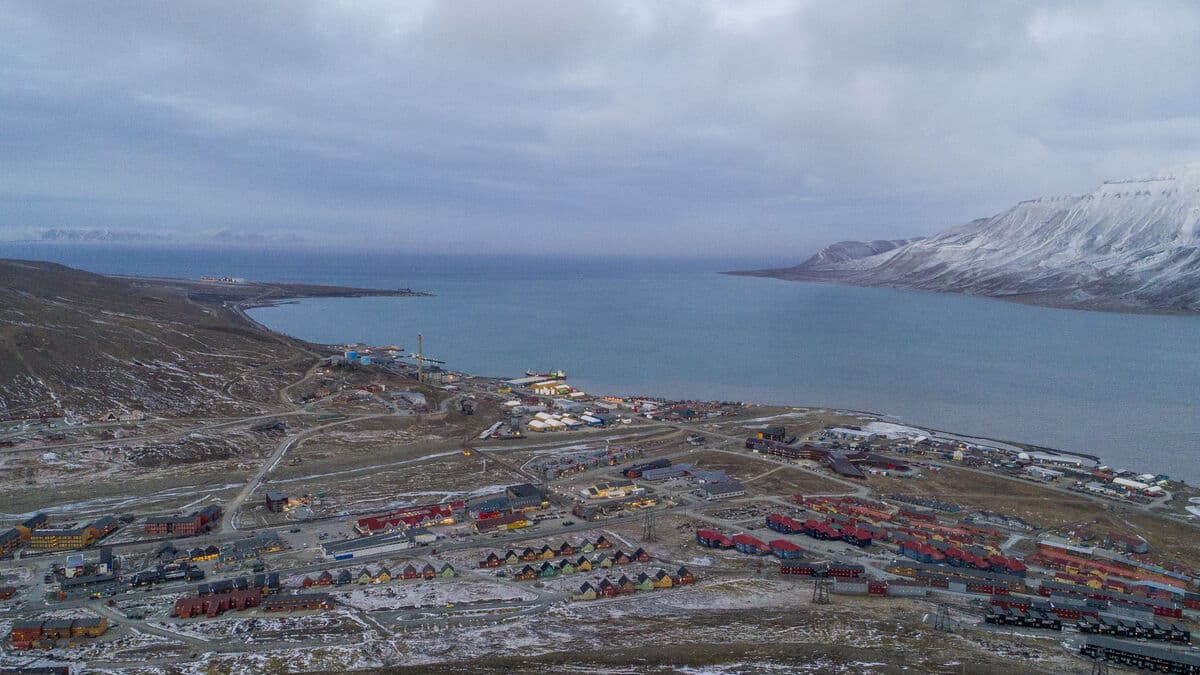 Longyearbyen warmer than Seville, Spain