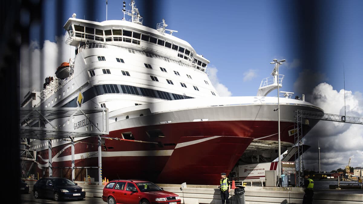 Suspected Rape on Ferry: Four Men Released After Arrest