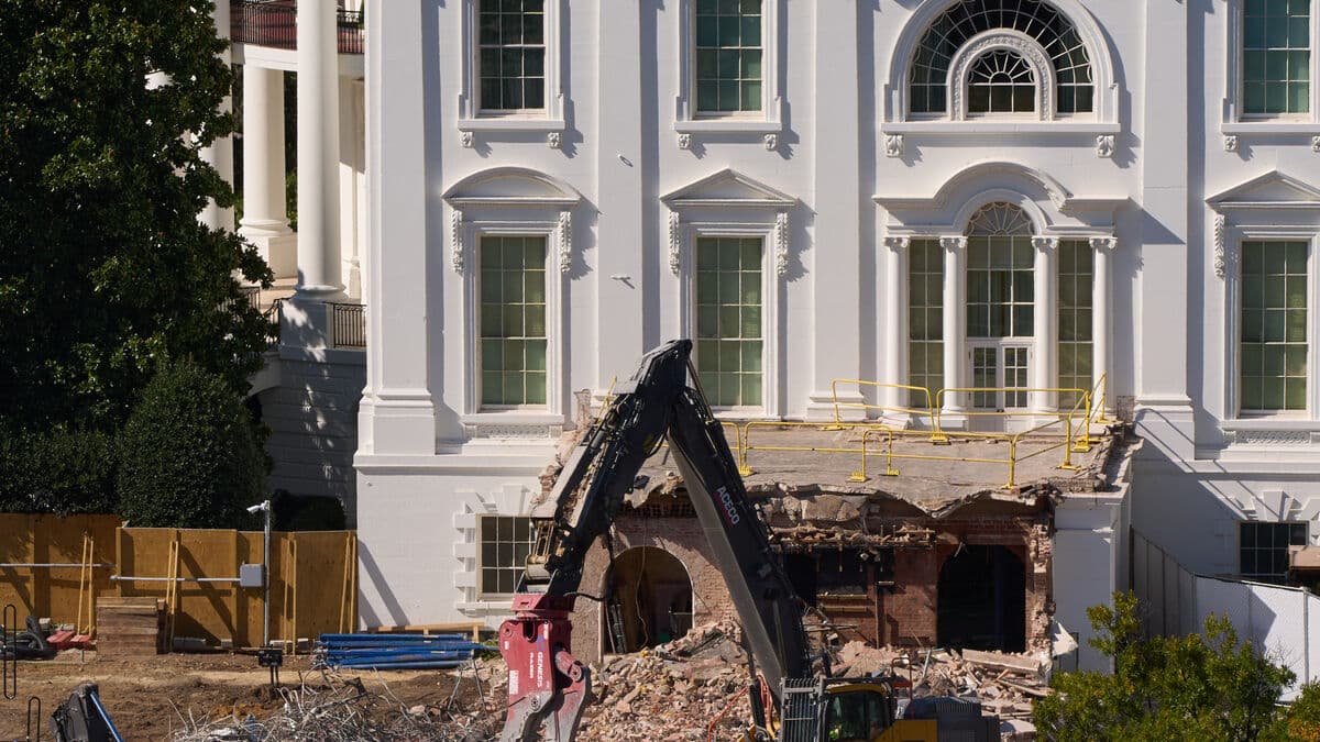Outrage in the US after demolition of White House wing