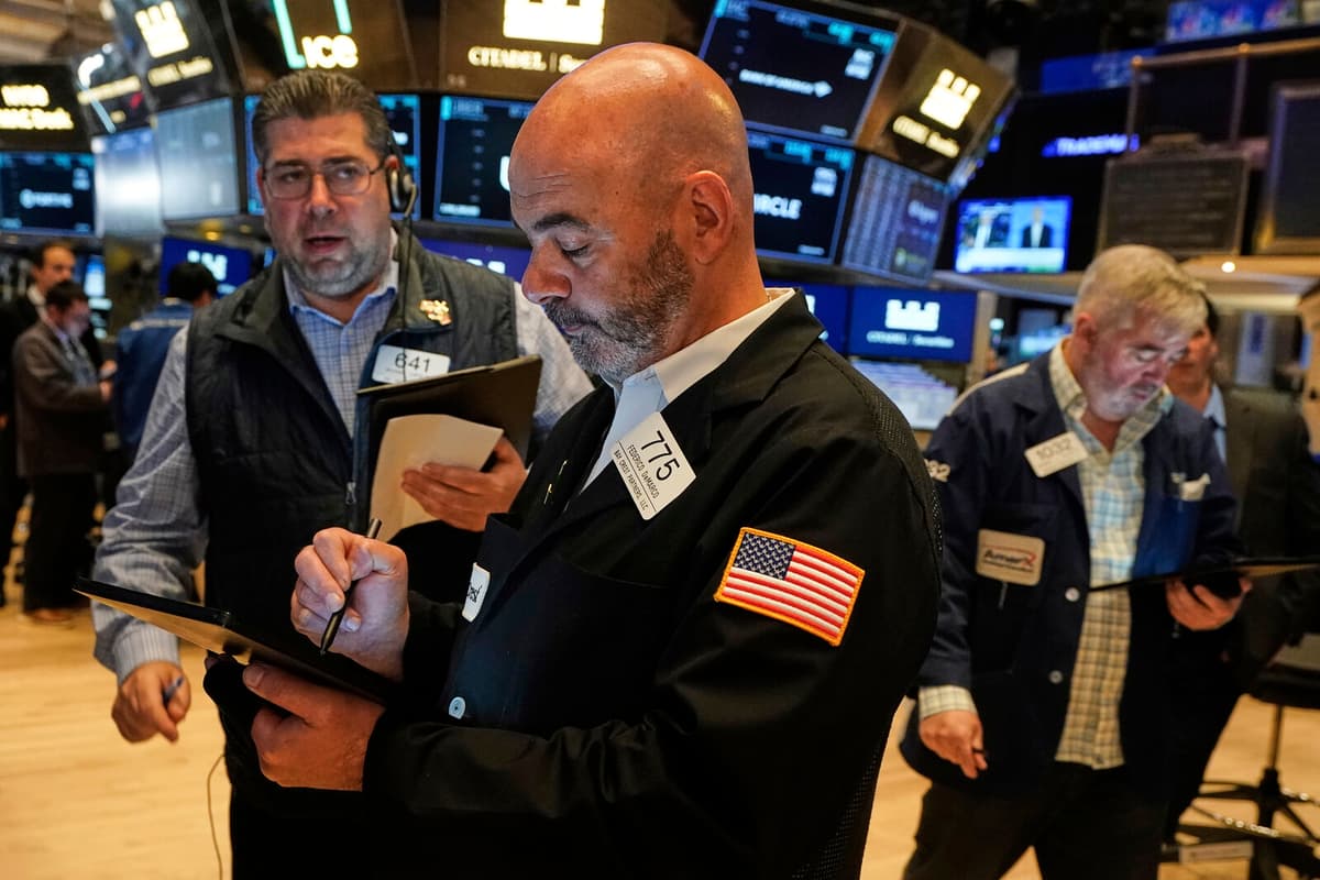 US Stock Market Rises Amid Anticipation of Economic News