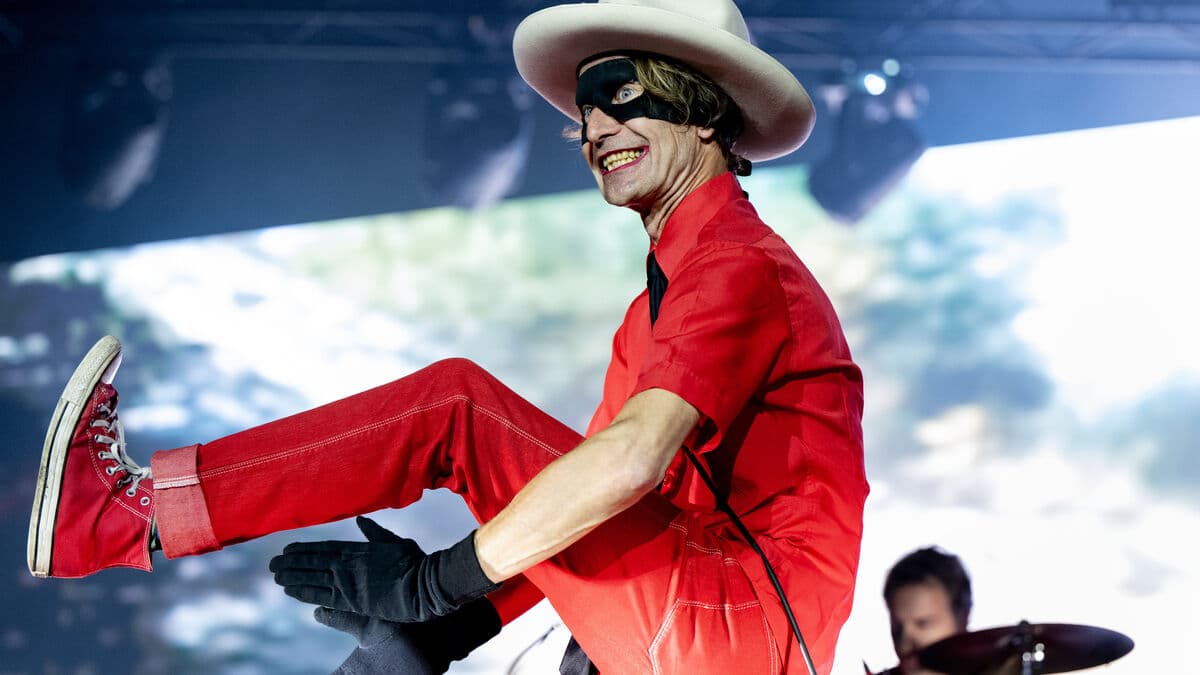 Bob Hund singer ready for poetry festival