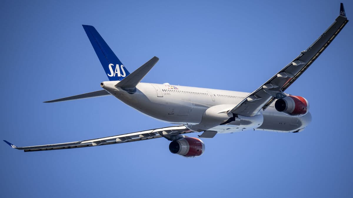 After the Iran attacks, several airlines cancel flights