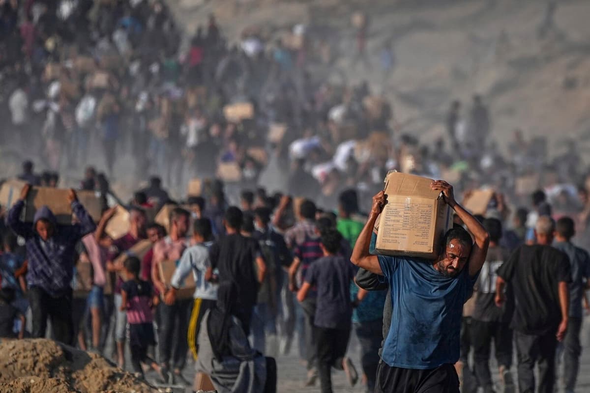 Eight Killed Near Gaza Emergency Aid Distribution Points