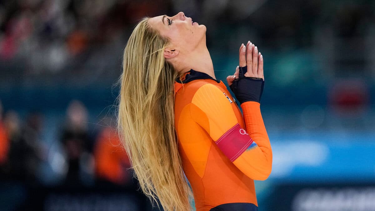 Superstar Jutta Leerdam takes Olympic gold