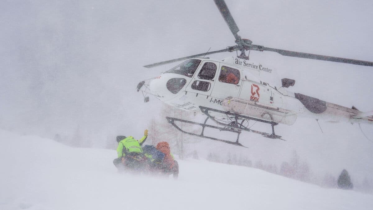 Two Finnish tourists dead in avalanche in Italy