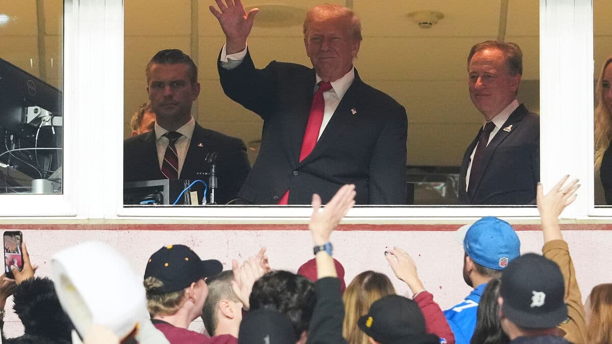 Donald Trump booed at NFL game
