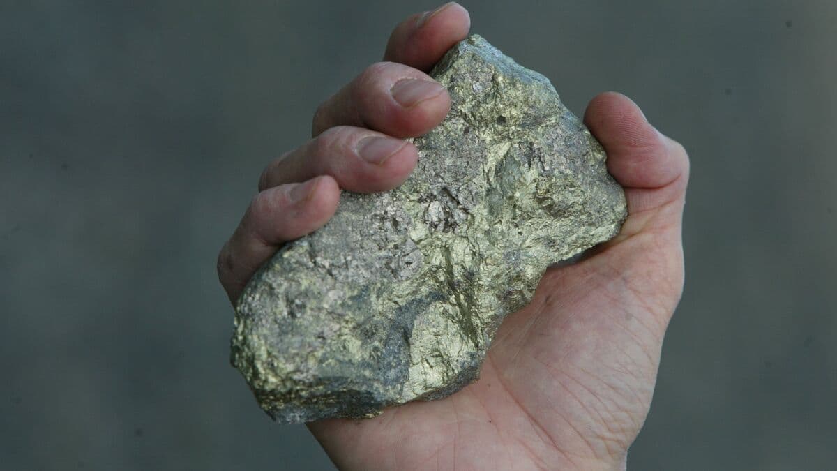 Municipal veto could stop 50 alum shale mining permits