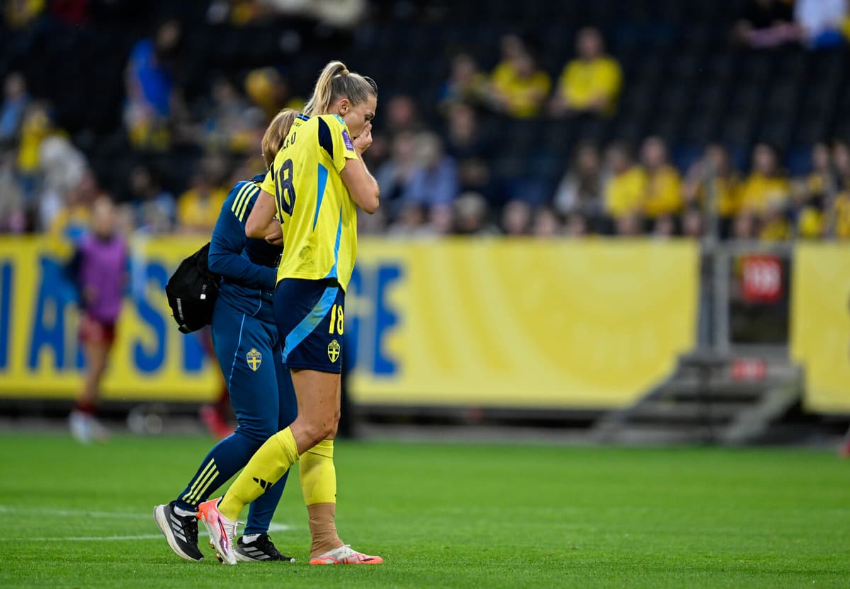 Fridolina Rolfö on Crutches Ahead of Women's European Championship