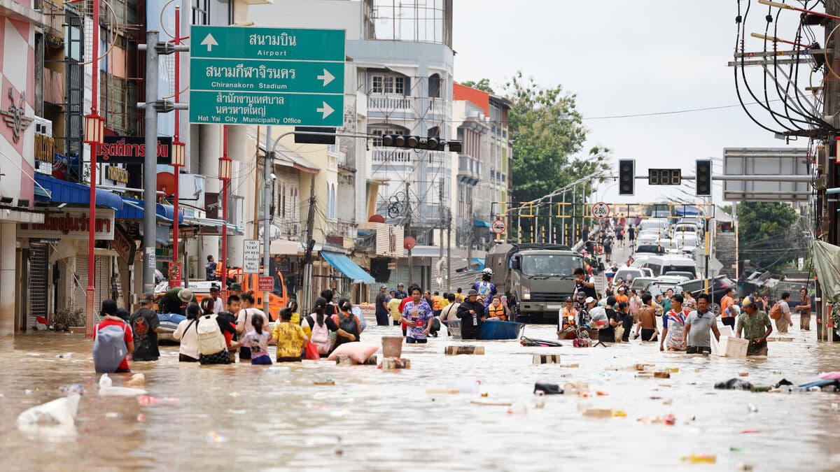 Over 80 dead after floods in Thailand