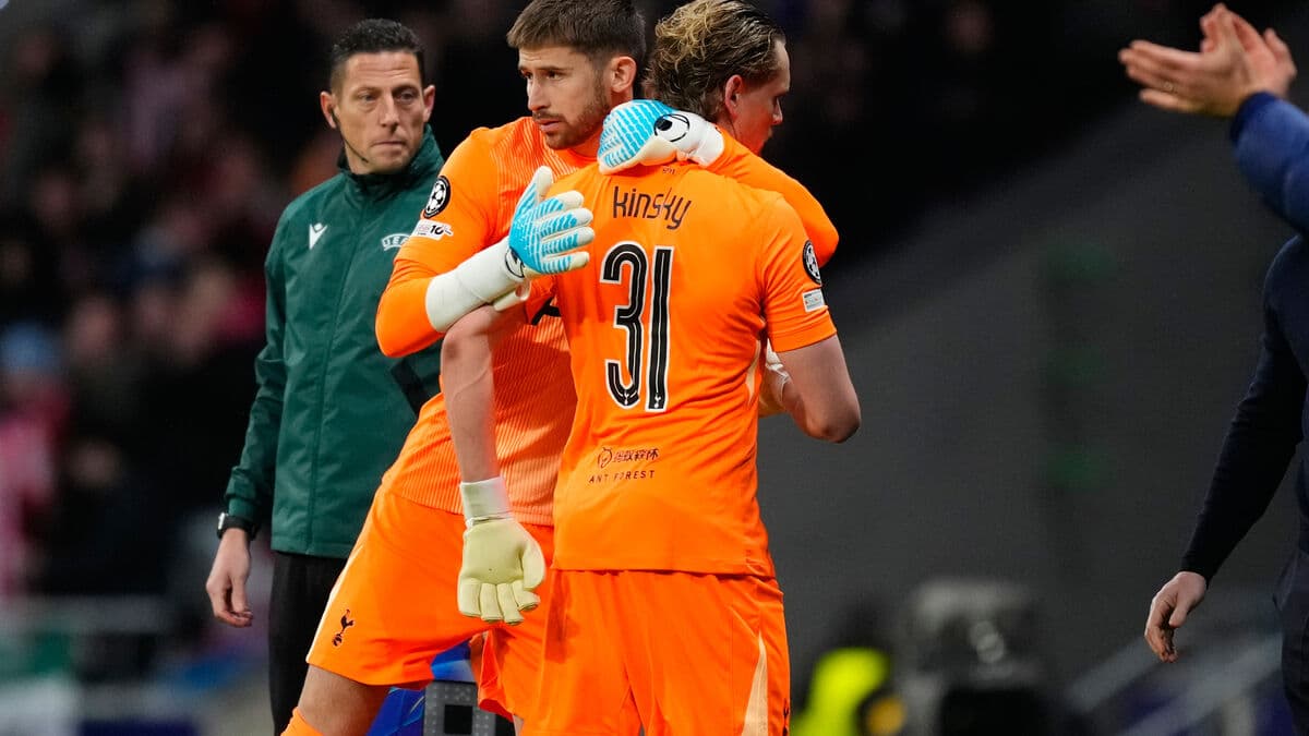 Igor Tudor defends substituting goalkeeper Antonín Kinský after 17 minutes as necessary