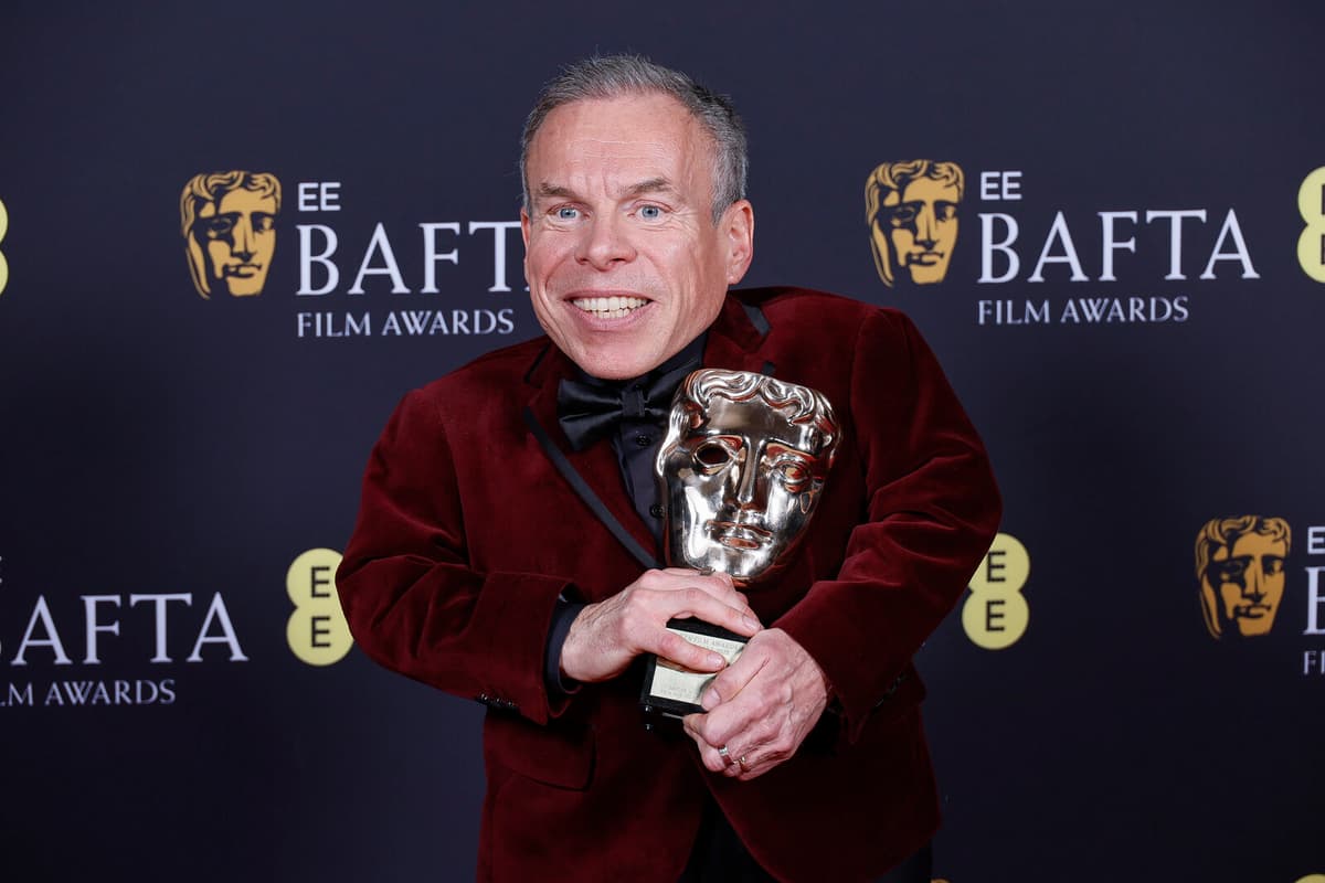 Warwick Davis Returns as Flitwick in New Harry Potter Series