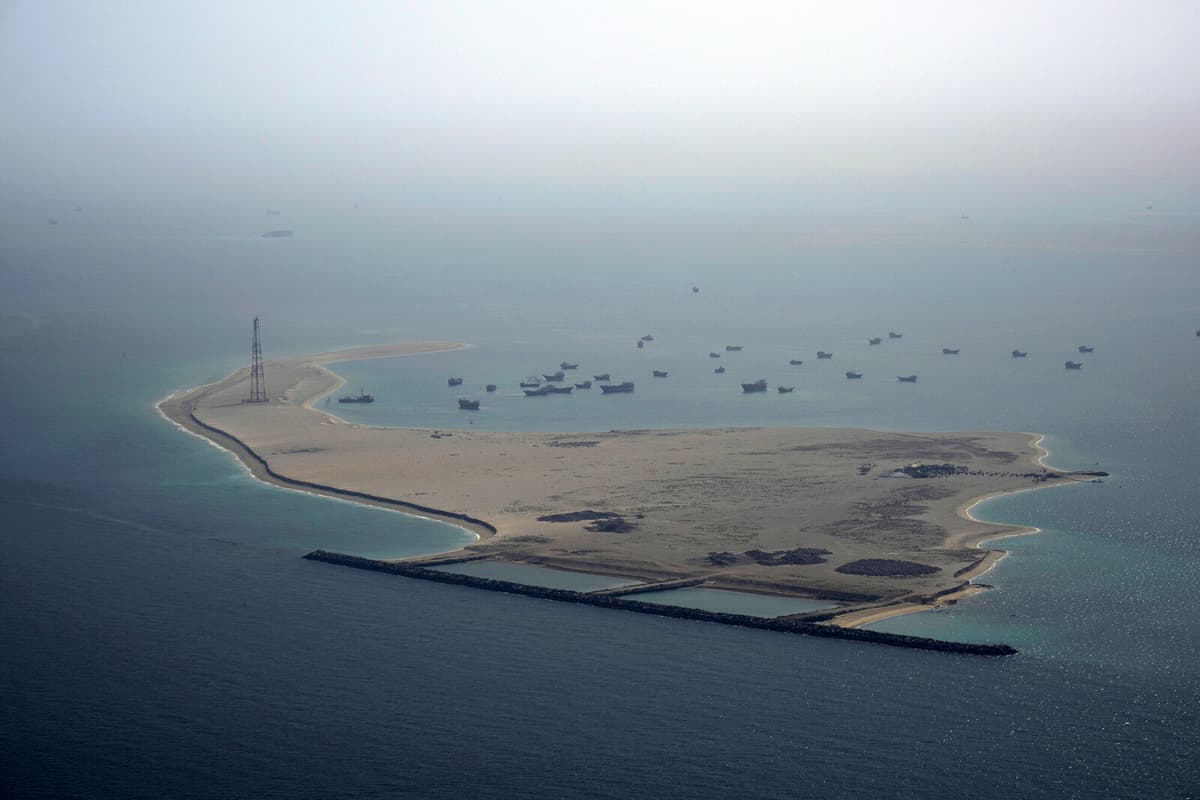 Russian Shadow Fleet Tanker Collision Raises Environmental Concerns