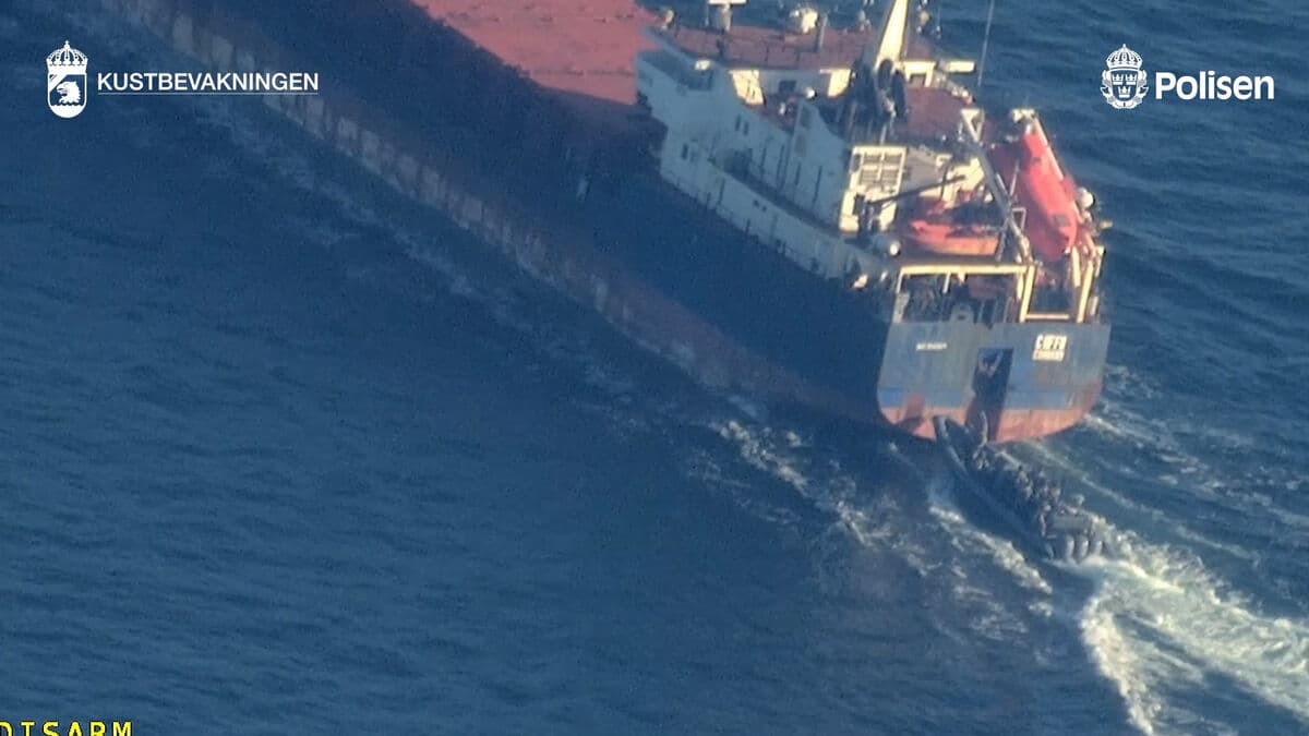 Minister says Sweden will continue to intervene against the shadow fleet