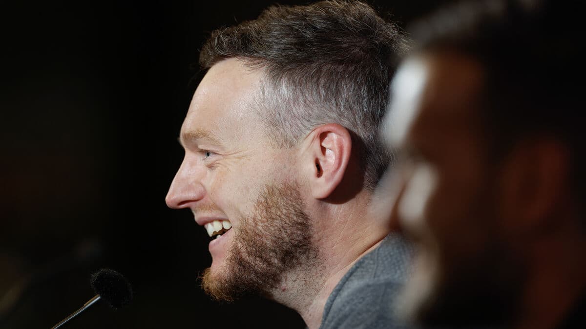 Hellberg's dream start – victory in debut