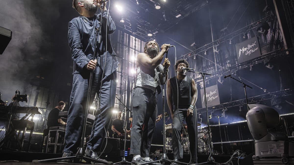 World artists get through Israel blockade