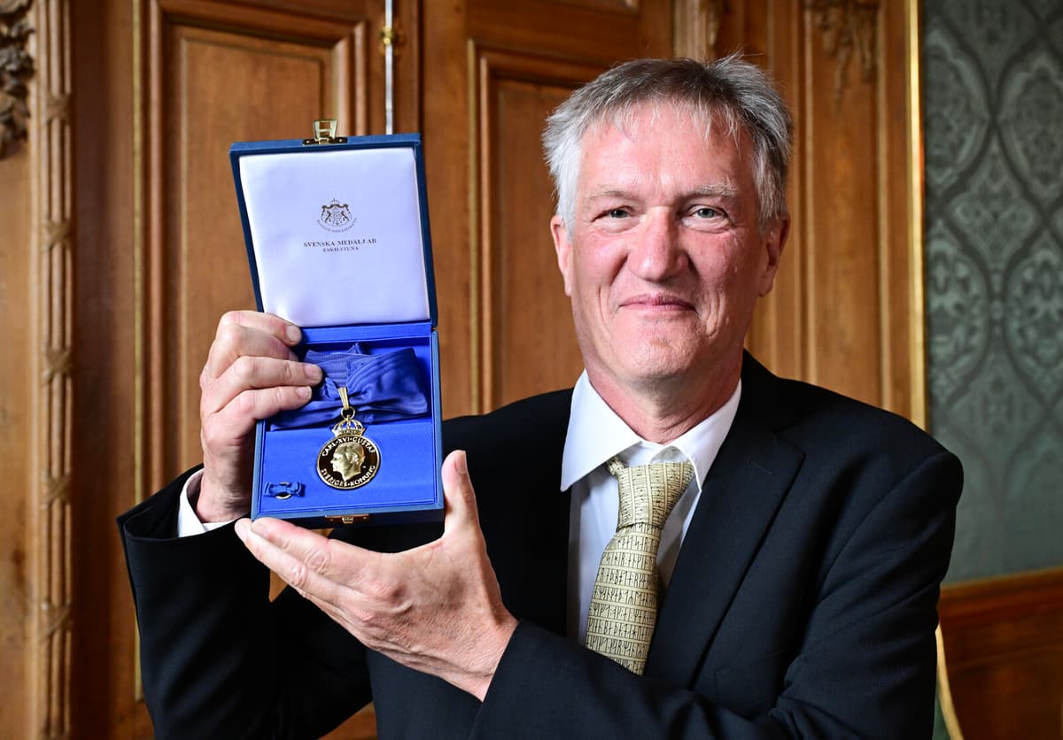 Tegnell and Saijonmaa Honored with Medals by Swedish King