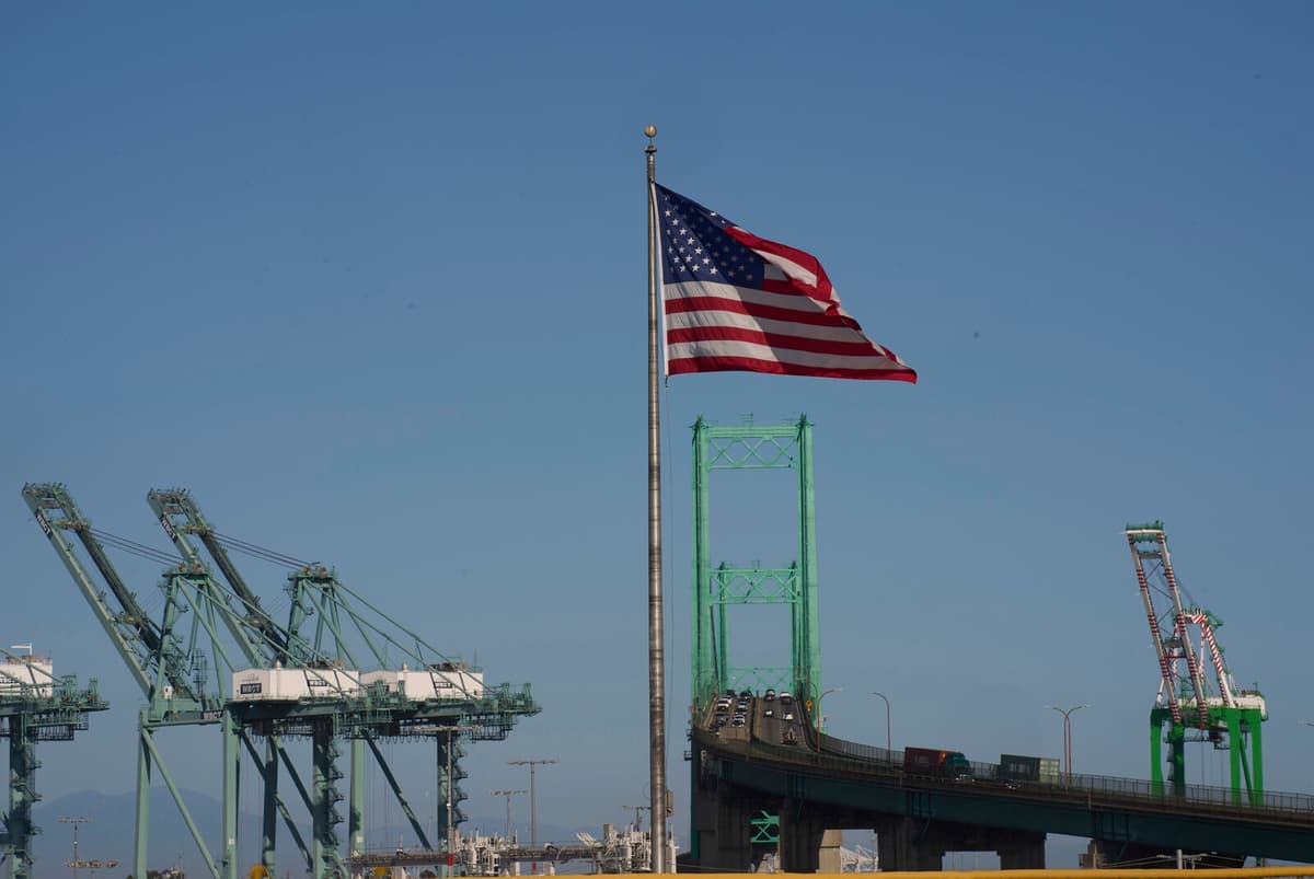 EU and US Face Tariff Talks Deadline Amid Economic Shock Concerns