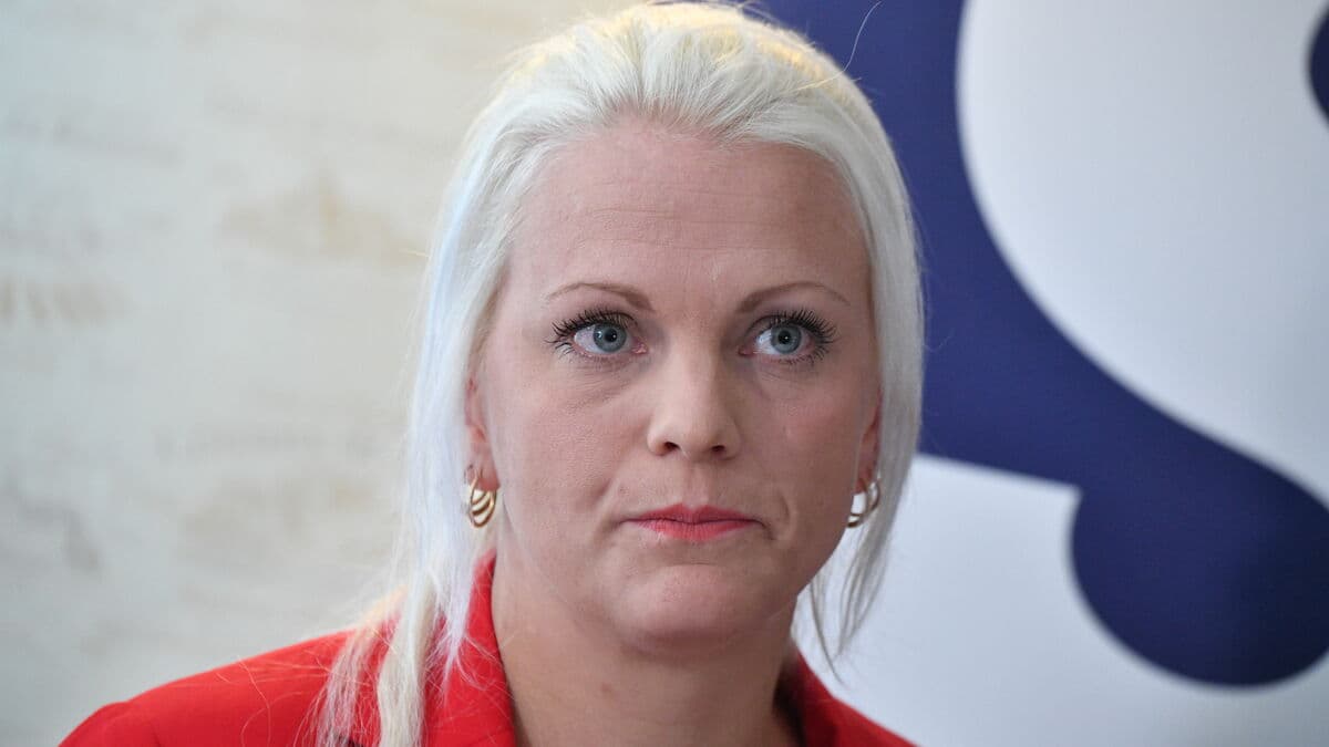 SD's top name is being investigated - She's going straight out