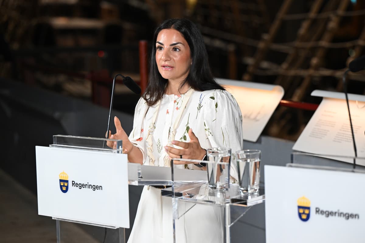 Social Democrats Summon Culture Minister Over TV4 Network Exit