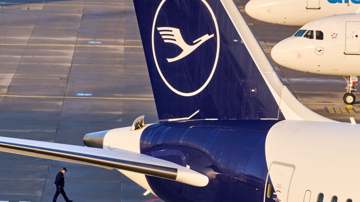 Lufthansa pilots on strike, flights cancelled