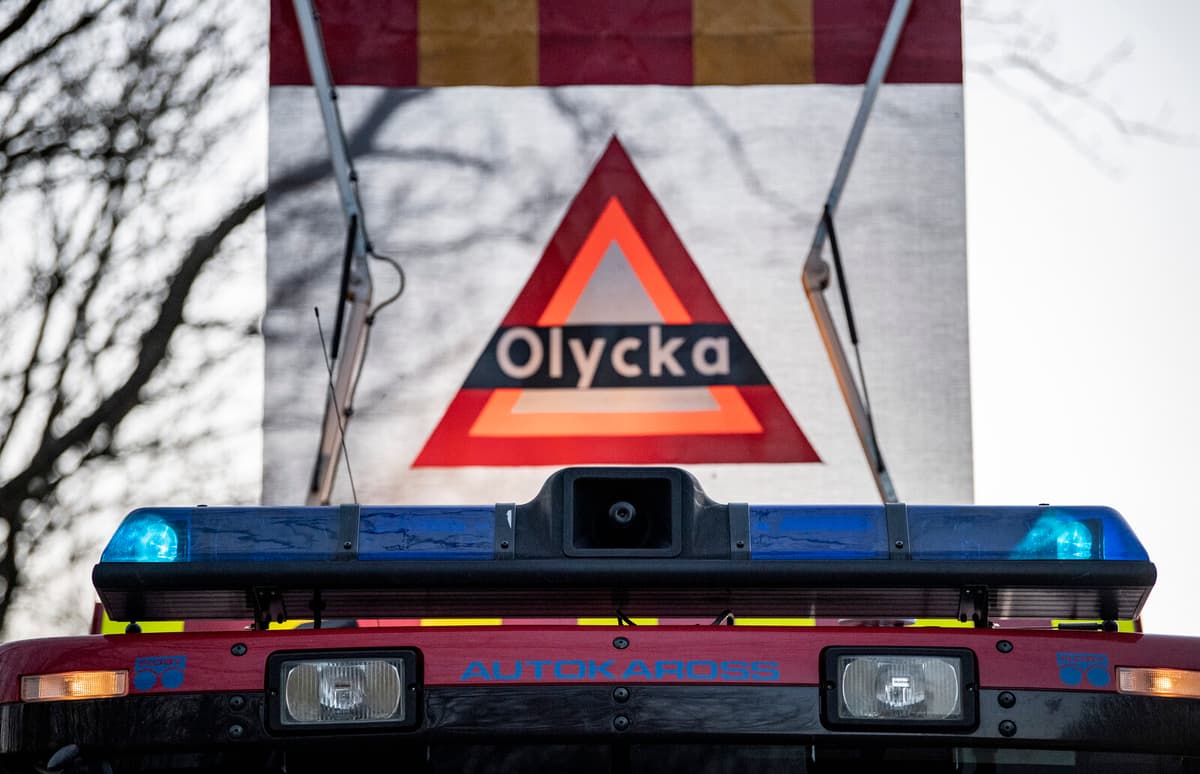 65-Year-Old Man Dies in Single-Car Accident Near Linköping