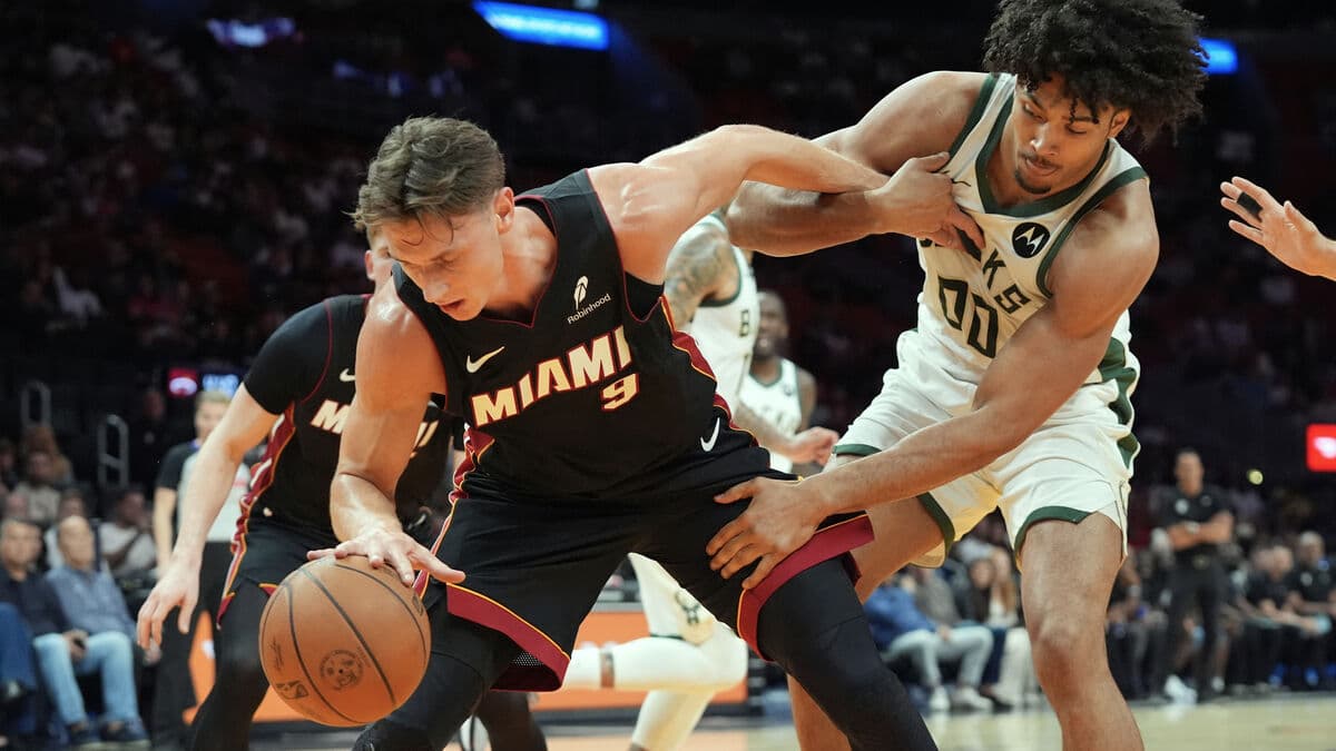 Pelle Larsson sets new career high, Miami's top scorer in 112-105 win over Milwaukee