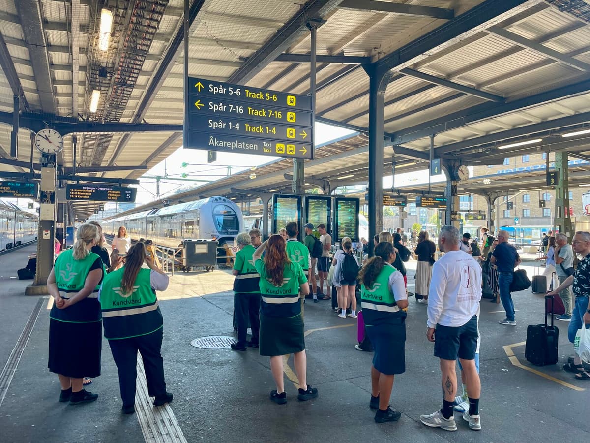 Train Traffic Halted Between Gothenburg and Malmö After Derailment