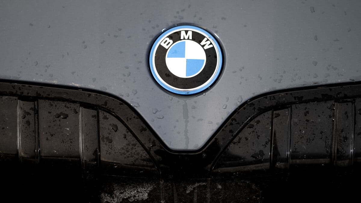 BMW recalls hundreds of thousands of cars again over fire risk