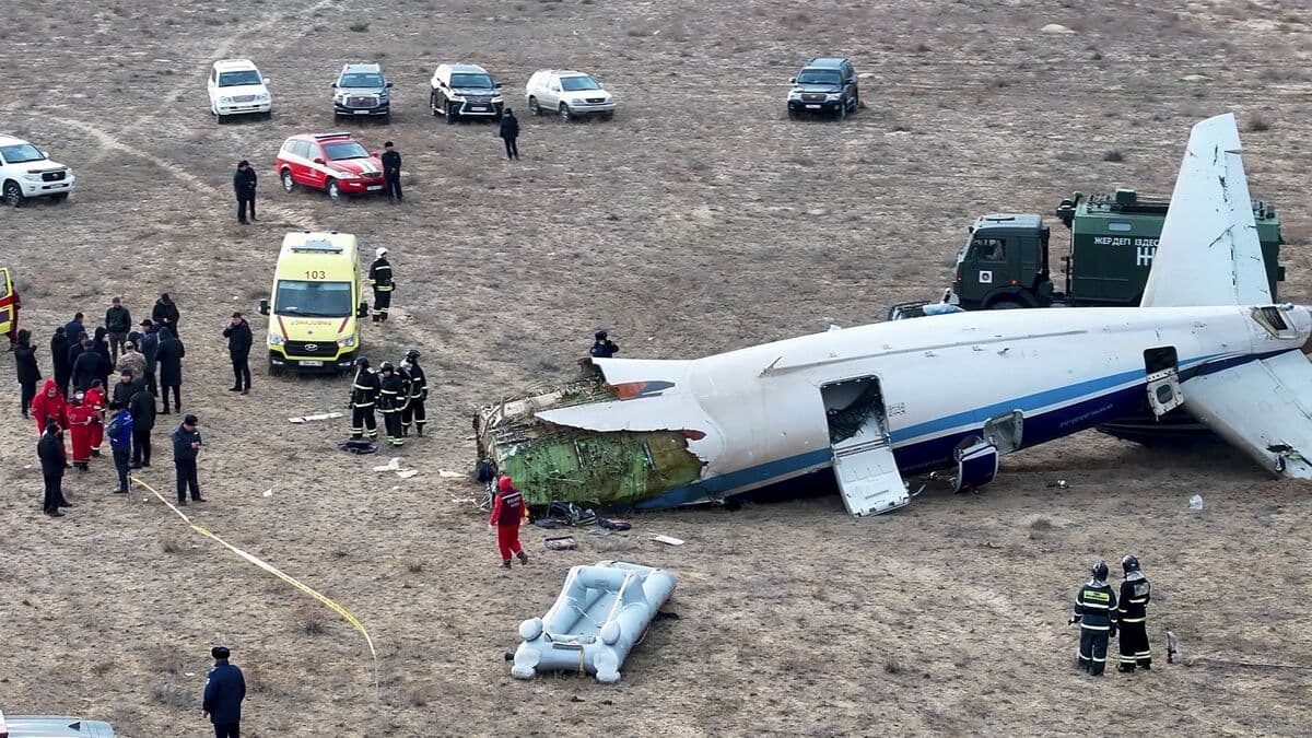 Putin Confirms Russian Air Defense Caused Kazakhstan Plane Crash