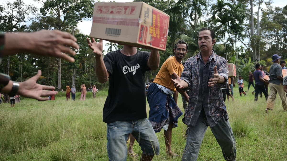 Over 1,500 dead after torrential rains – hundreds missing