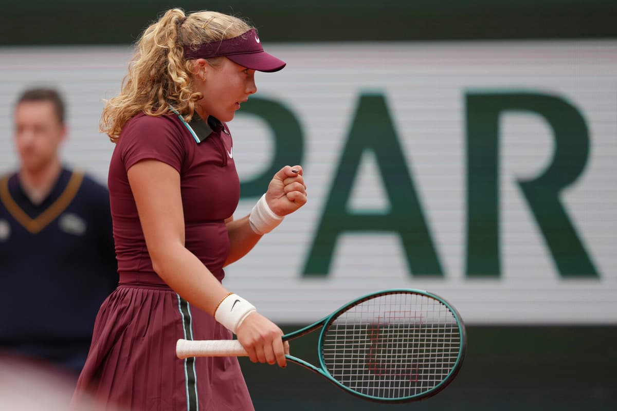 Mirra Andrejeva Advances to Third Round at French Open 2025