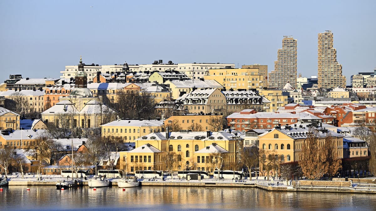 Cold and sunny winter weekend - take care