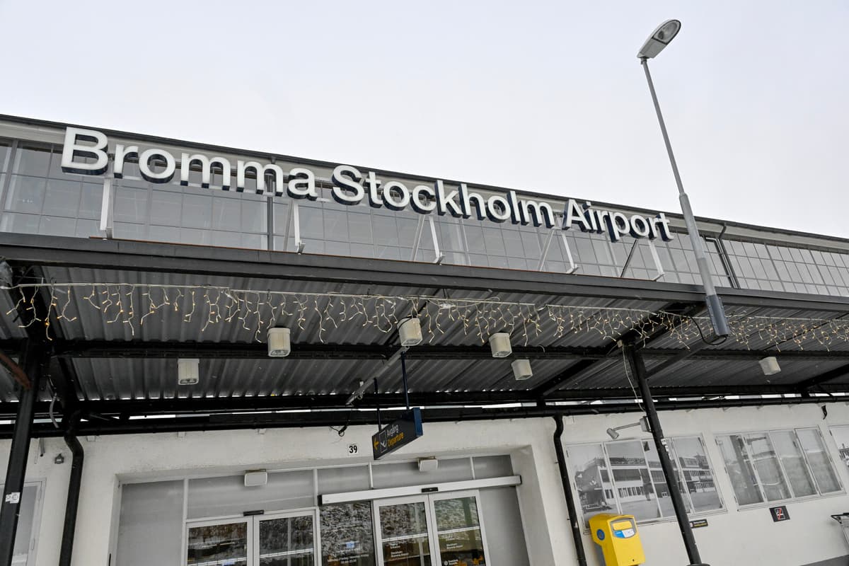 Protesters Arrested for Vandalizing Plane at Bromma Airport