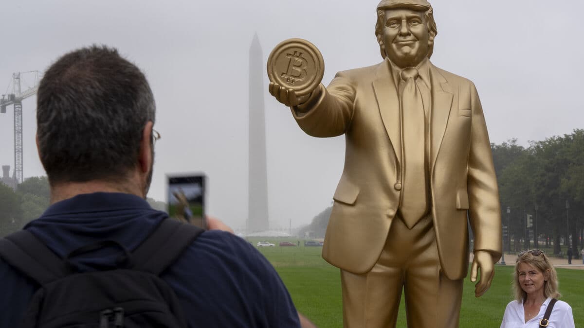 Bitcoin risks worst month since 2022