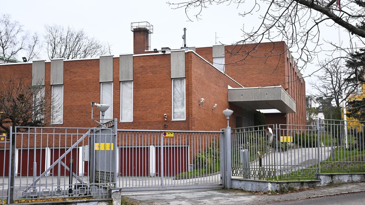 Damage to Russian mission