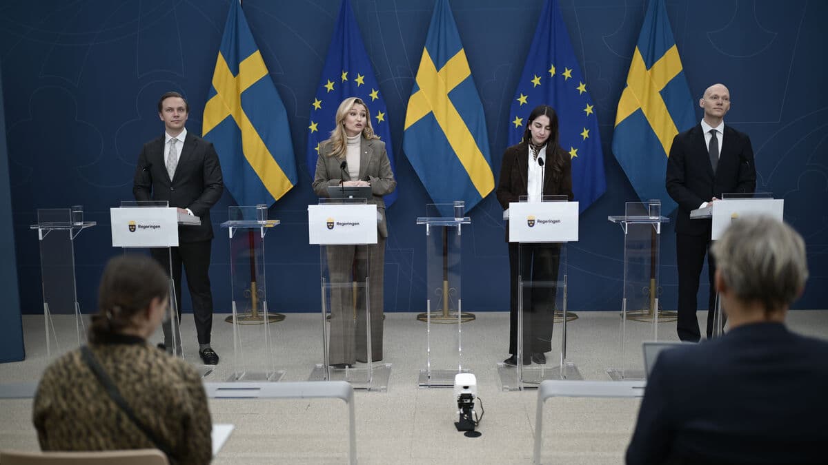 Swedish government opens coasts to new nuclear power